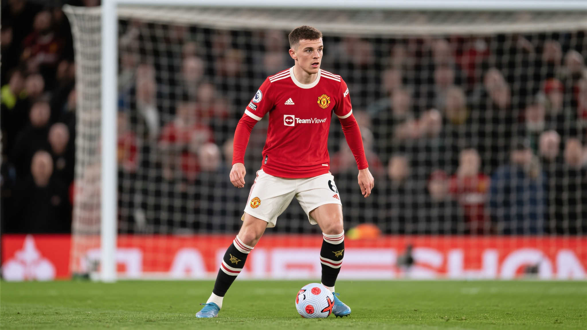 曼联或售芒特,哈兰德合同隐含离队机制:欧洲转会传闻新动态 本赛季加盟红魔阵营后,本被寄予厚望的英格兰中场梅森